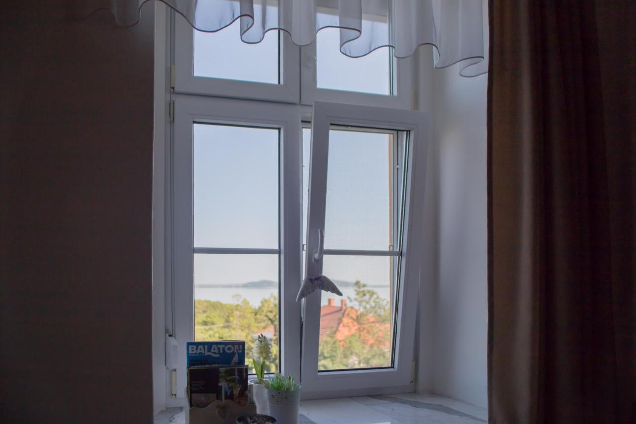 Bacchus Apartman - Borbarlang, Badacsony Бадачоньтомай Екстер'єр фото
